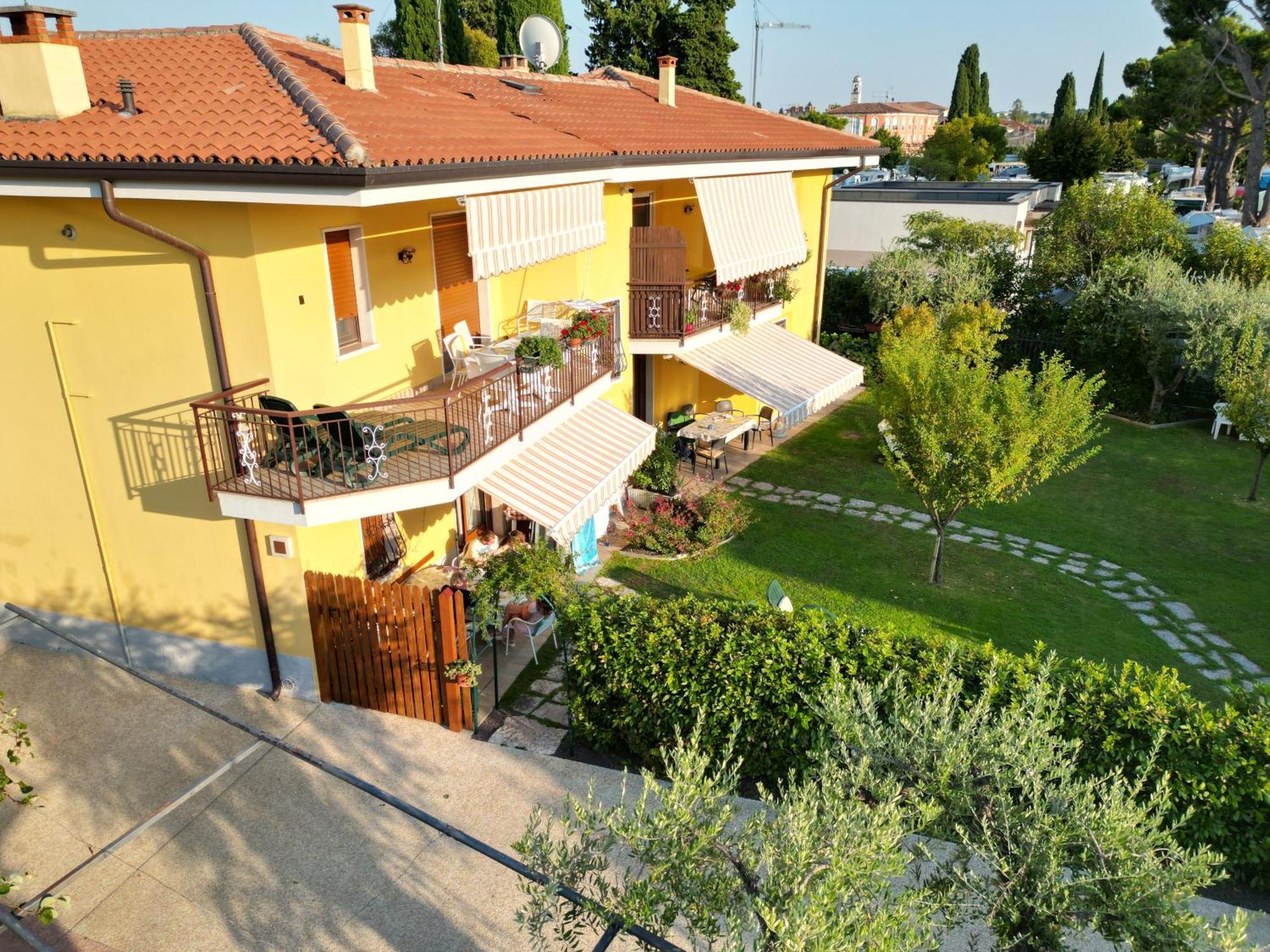 Aparthotel Haus Romagnoli à Lazise Extérieur photo